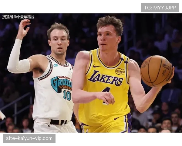 奥利塞与萨卡的决策能力与稳定性对比：成熟度如何影响比赛表现